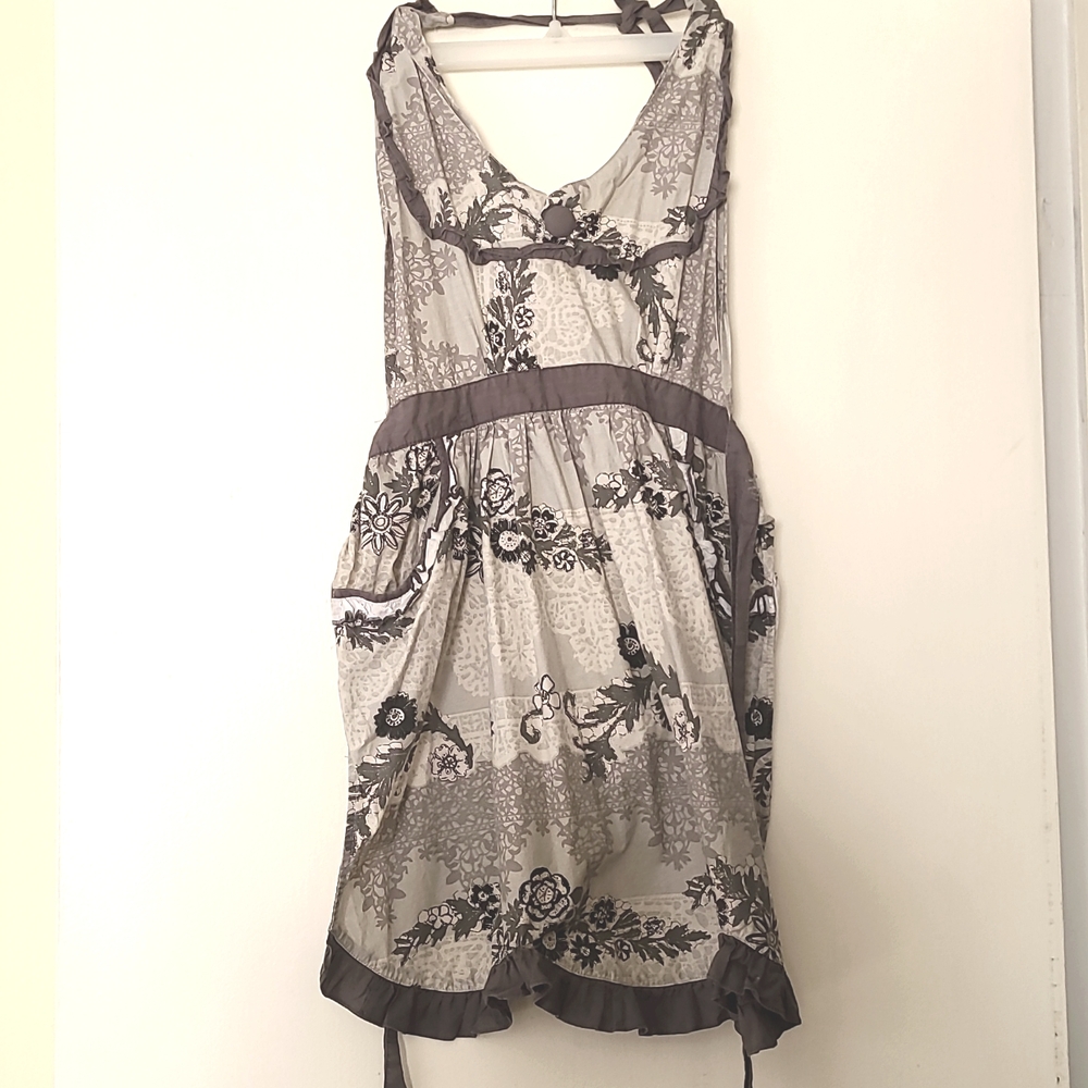 Halter Ruffle Apron - Picture 1 of 1